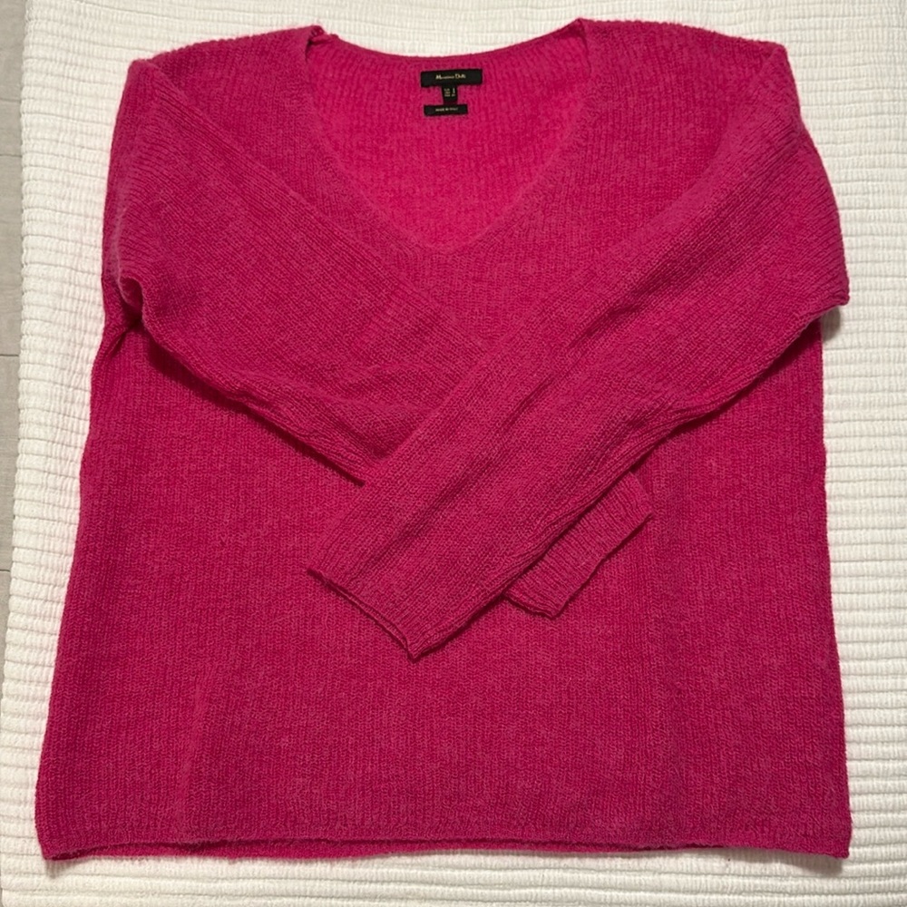Gorgeous bright pink oversized sweater